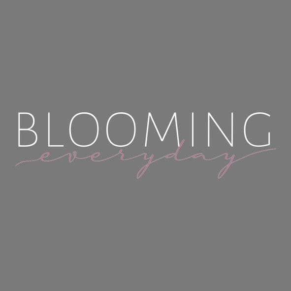 Bügelbild "Blooming everyday" Schriftzug weiß/pink
